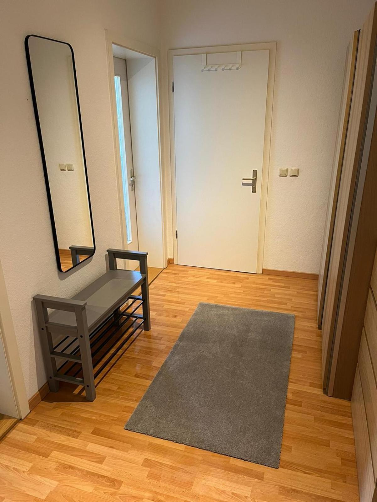 Leuben - Stylisch - Balkon - Kueche Appartement *