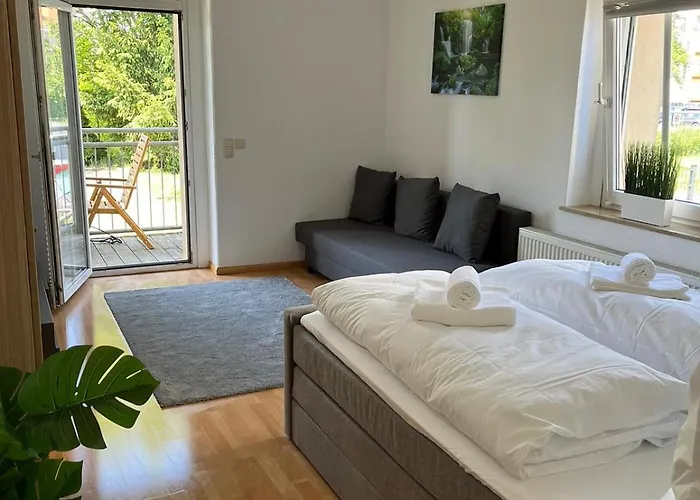 Apartment Leuben - Stylisch - Balkon - Kueche